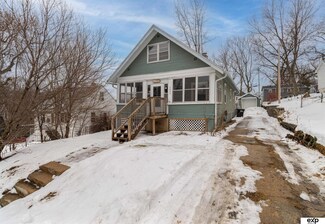 5843 Erskine St, Omaha, NE 68104