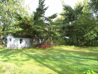 8593 S Yellow View Ln, Claypool, IN 46510