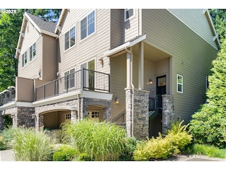 979 SW Shaker Place, Portland, OR 97225