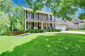 11951 Harrison Dr, Kansas City, MO 64146