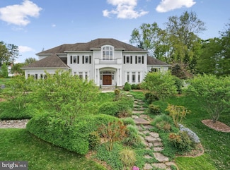 1035 Carper St, McLean, VA 22101