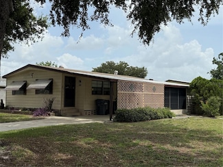 6204 Knotty Pine Drive South E, Winter Haven, FL 33884