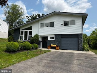 32 Camelot Dr, Plymouth Meeting, PA 19462