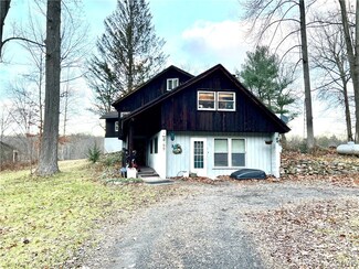 99 Jones Dr, Fulton, NY 13069