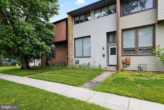 372 Irvington Place, East Windsor, NJ 08520