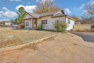 622 N Boone Ave, Elk City, OK 73644