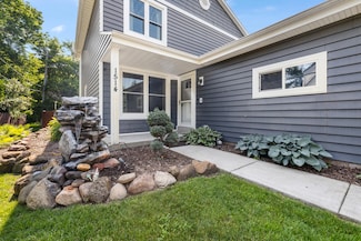1514 S Sunny Slope Rd, New Berlin, WI 53151