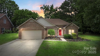 14747 Pomerol Ln, Pineville, NC 28134