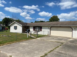208 Sanford St, Oak Hill, WV 25901
