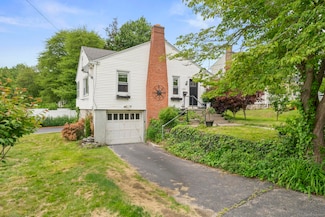 41 Niles Hill Rd, New London, CT 06320