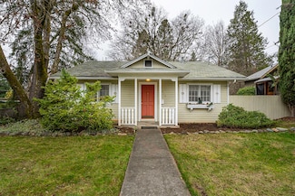 1210 NW Lawnridge Ave, Grants Pass, OR 97526
