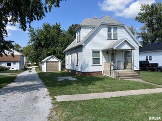 125 E Maple St, Roseville, IL 61473
