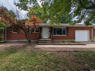24 Devon Hill Ln, Granite City, IL 62040