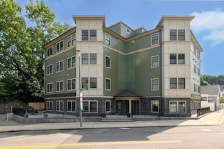 18 Robert St Unit 6, Roslindale, MA 02131