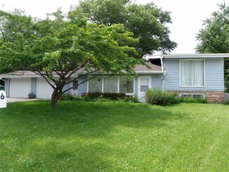 816 6th St NW, Independence, IA 50644