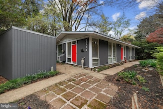 2313 Glasgow Rd, Alexandria, VA 22307