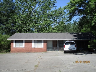 1501 N 18th St, Ozark, AR 72949