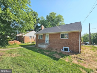 2115 N Harrison St, Arlington, VA 22205