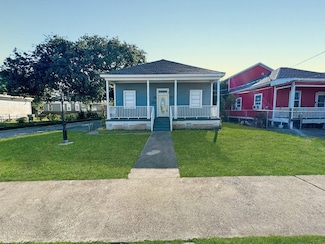 1327 33rd St, Galveston, TX 77550