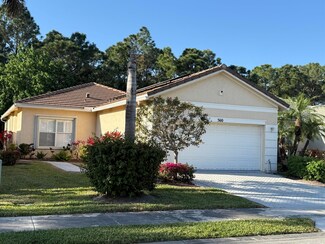 560 SW Indian Key Dr, Port Saint Lucie, FL 34986