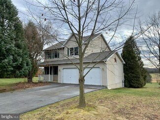 9 Linden Dr, Hamburg, PA 19526