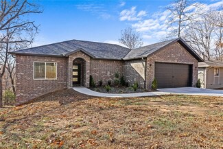 22 Bradford Dr, Bella Vista, AR 72715