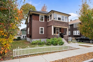 129-131 Pine St, Quincy, MA 02170