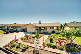 1191 Randolph Rd, Woodburn, OR 97071
