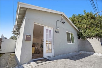 7458 Shoup Ave, Los Angeles, CA 91307