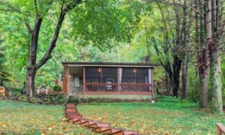 3578 Rockwood Dr SW, Carrollton, OH 44615