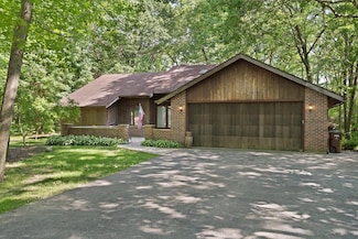 2217 Funderburk Dr, Winthrop Harbor, IL 60096