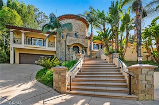 19554 Wells Dr, Tarzana, CA 91356