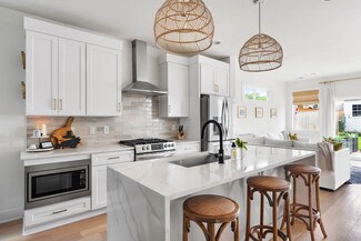 212 Queen Ave, Nashville, TN 37207