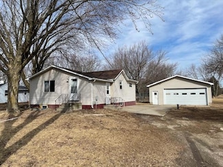 1311 30th Ave NE, Austin, MN 55912