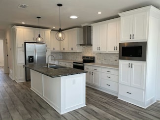 142 Blue Beard Dr Unit 142, North Fort Myers, FL 33917