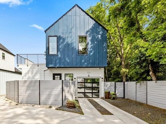 1111 Walton Ln Unit 2, Austin, TX 78721