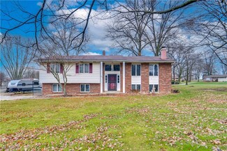 677 W Nimisila Rd, Akron, OH 44319