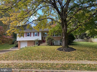 9527 Center St, Vienna, VA 22181