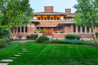 908 Julian Ct, Naperville, IL 60540