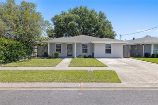 319 W Josephine St, Chalmette, LA 70043