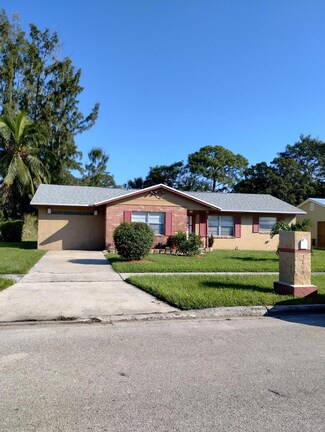 3208 Hibiscus Ave, Fort Pierce, FL 34947