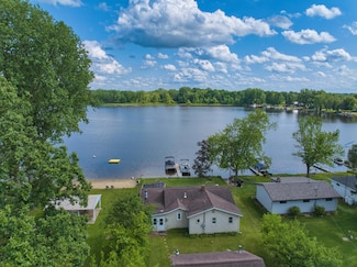 135 Teal Dr, Coldwater, MI 49036