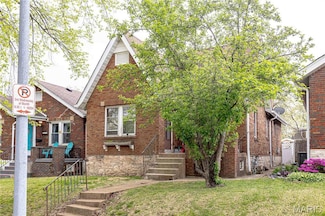 3922 Burgen Ave, Saint Louis, MO 63116