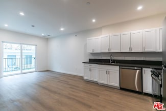 1227 N Berendo St Unit 202, Los Angeles, CA 90029