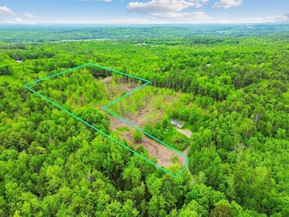 6 Hooper Ln, Fairfield, ME 04963