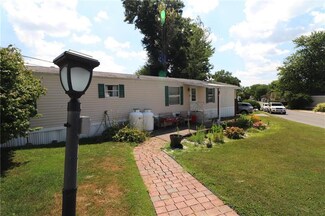 2 Country Club Rd E, Northampton, PA 18067