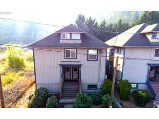 5919 NW Saint Helens Rd, Portland, OR 97210