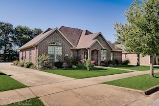 806 Clinton Cir, Springdale, AR 72762