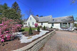 115 W Avon Rd, Unionville, CT 06085