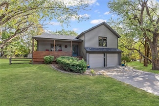 6905 Longview Rd, Shawnee, KS 66218